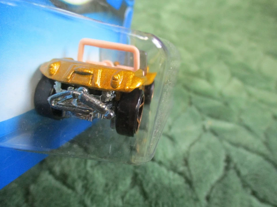 Buggy de dunas Hot Wheels Faster Tham Ever Meyers Manx Foto 4 de 4