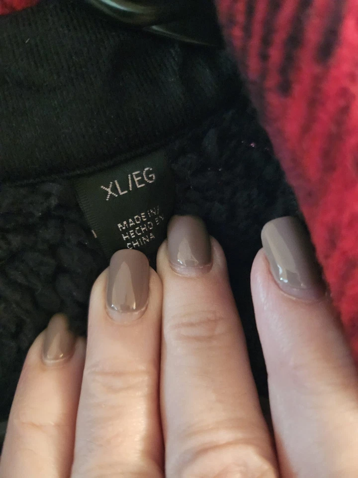 Mens Weatherproof  XL Red And Black Buffalo Check Chamois Shirt, Sherpa Lined. - Image 4 of 4