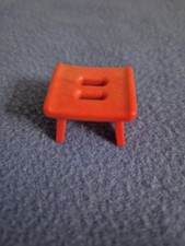 284-Playmobil Ritterburg- Hocker kl. rot mit Eingriff