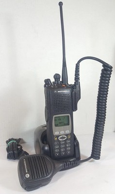 Motorola H18UCH9PW7AN XTS 5000 Model III 700 / 800 MHz Two Way