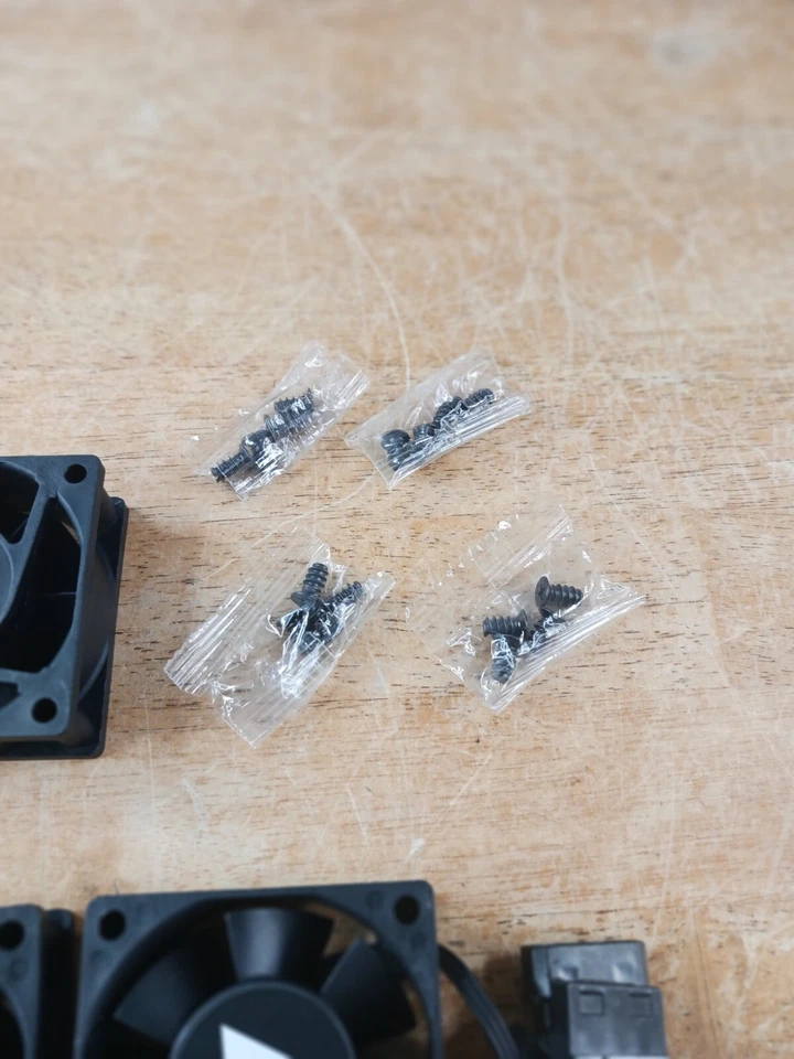 5x Mass Cool 60mm Coolin Fans Missing 1 Set Of Screws - Image 3 of 4