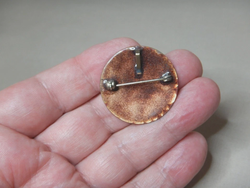 Broche colgante alemán esmaltado sobre cobre años 60 de Karl Schibensky los nadadores Foto 3 de 4