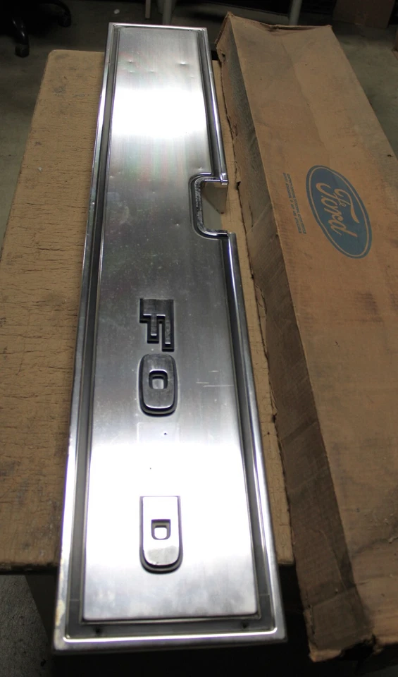 Ford Ranger XLT 1985 1986 1987 1988 camioneta NOS puerta trasera acabado panel de moldura Foto 3 de 4