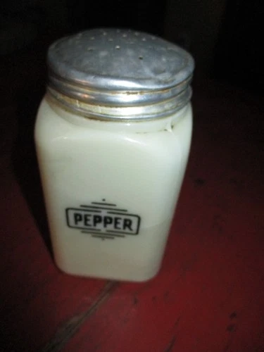 Vintage McKee Custard Uranium Glass Pepper Shaker IT GLOWS