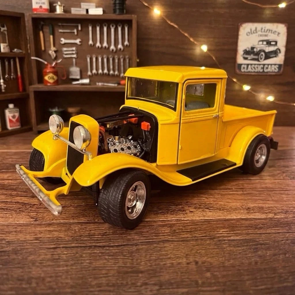 Road Legends 1:18 Scale Diecast Pickup Trucks for sale | eBay