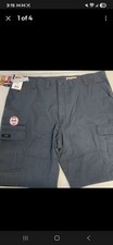 Mens Size 38 Wrangler 10" Inseam Relaxed Fit At The Knee Shorts