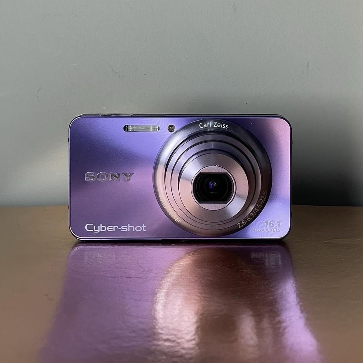 SONY Cyber-shot DSC-W570 Pink 5x Zoom 16.1 MP Digital Camera w