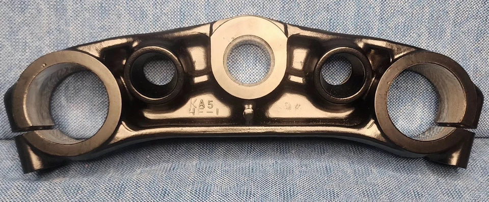 Puente superior horquilla Honda CR450R A 1981 de colección como nuevo en stock (parte Honda #53230-KA5-000) Foto 3 de 3