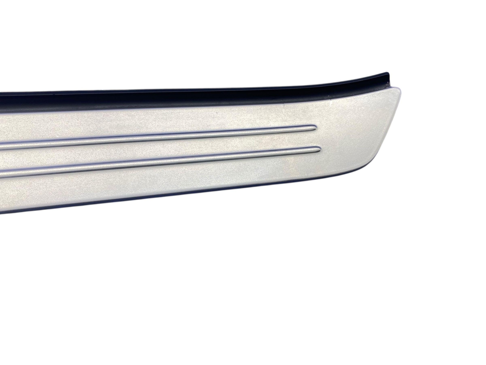 2009-2014 ROLLS ROYCE GHOST FRONT RIGHT DOOR SILL TRIM COVER PLATE *SCRATCHES*
