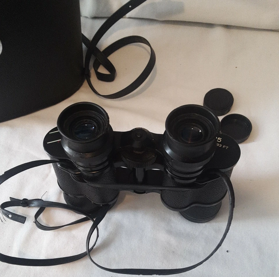 Vintage Fully Coated OpTex 7x35 Field 7.5 - 393 Ft Binoculars - Image 3 of 4