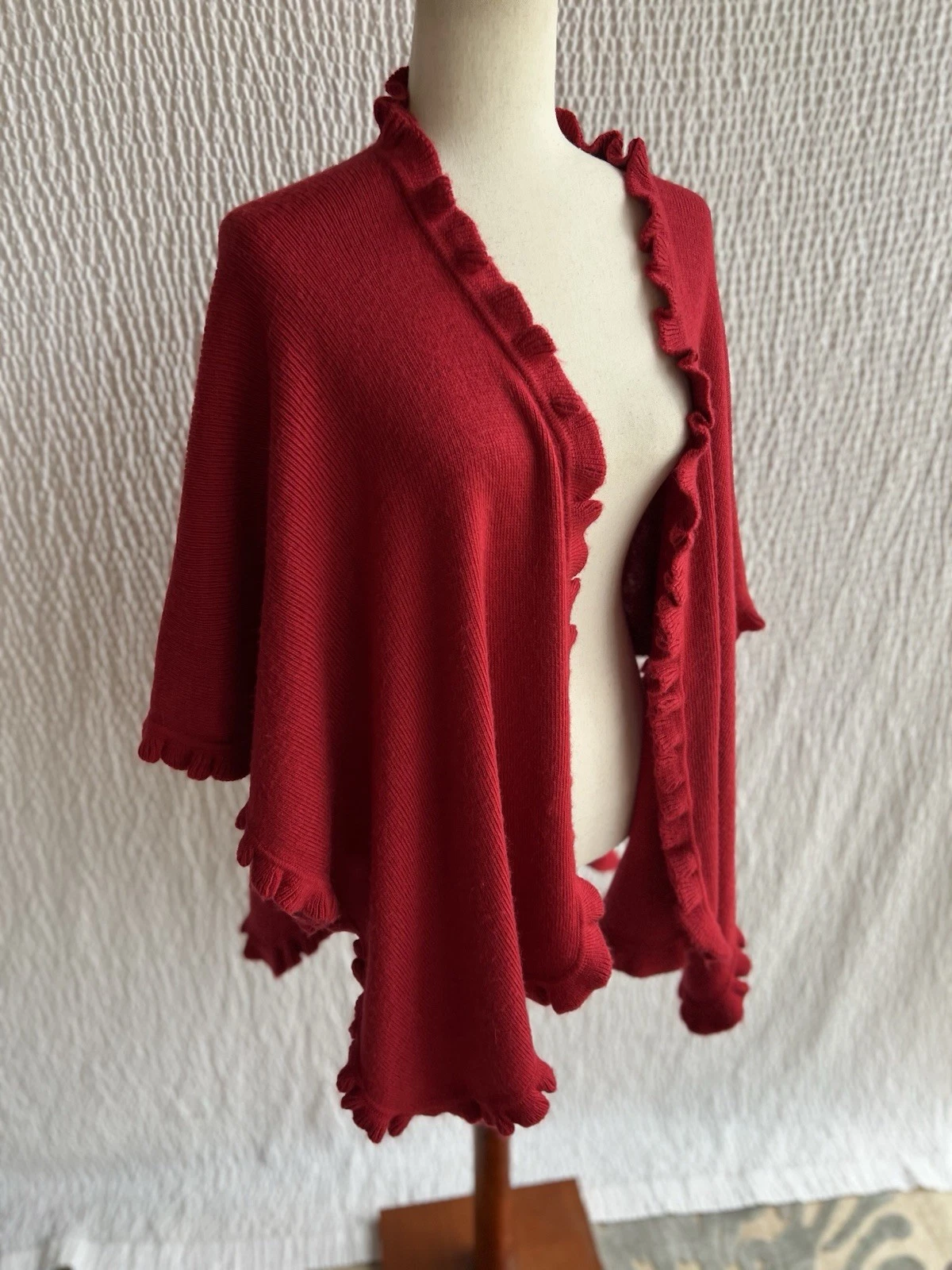 Lombaggi Knitwear Solid Red Ruffle Wrap Knitted Poncho Shawl Womens M/L