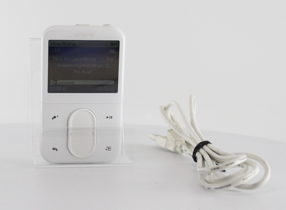 Creative Zen Vision:M 30 GB MP3 and Video Player - White