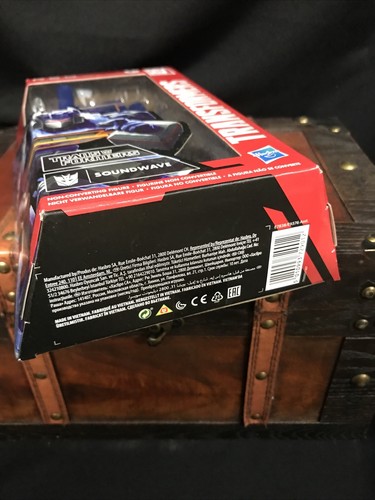 Hasbro Transformers R.E.D. (Robot Enhanced Design) G1 Soundwave Toy Actio NIB - Picture 7 of 10