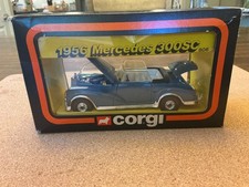Corgi 806 - 1956 Mercedes-benz 300sc - 143 Scale Diecast Model