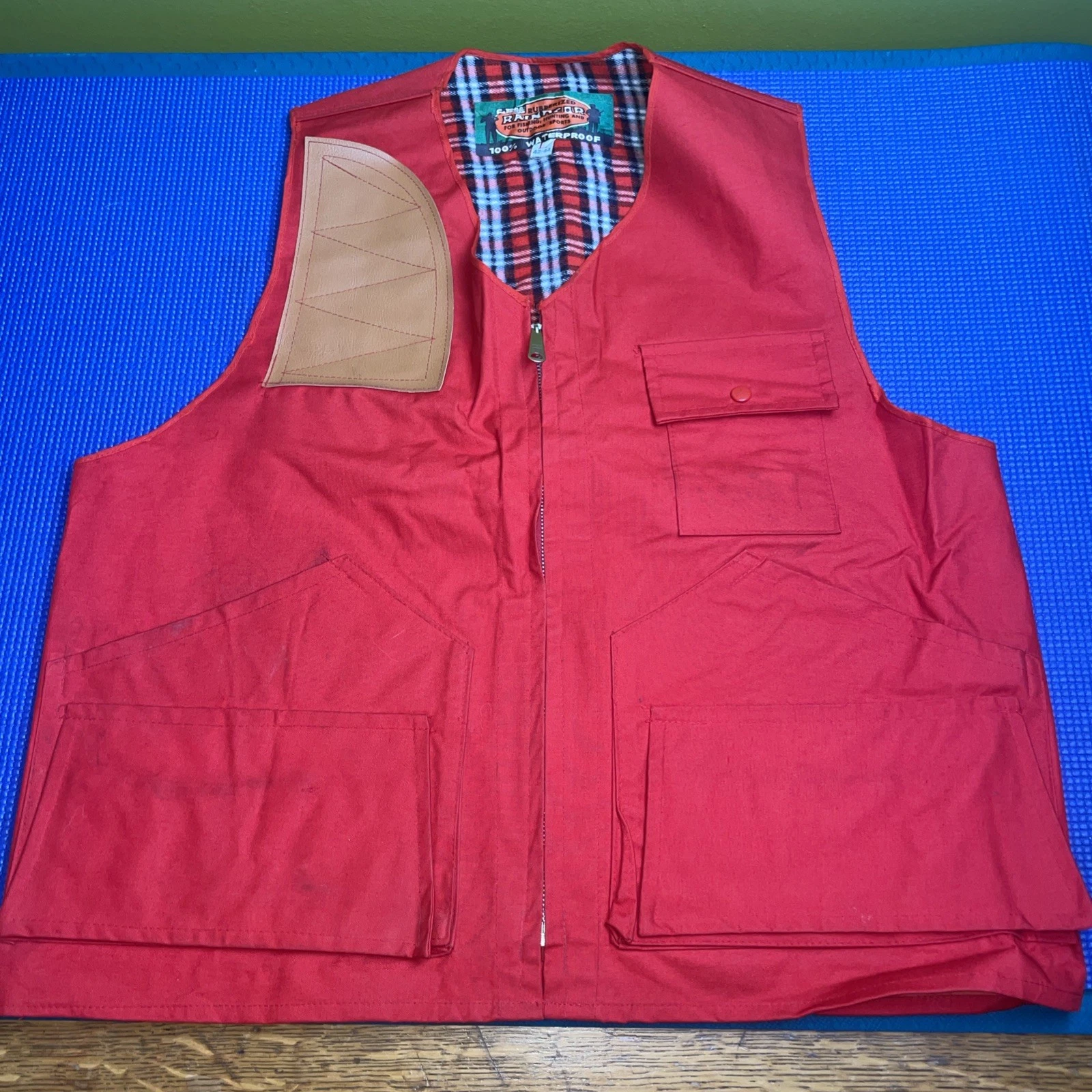 Vintage World Famous Rubberized Rainwear Fishing Vest Men Large Red Waterproof