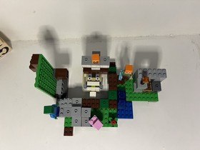 LEGO Minecraft: The Iron Golem (21123)