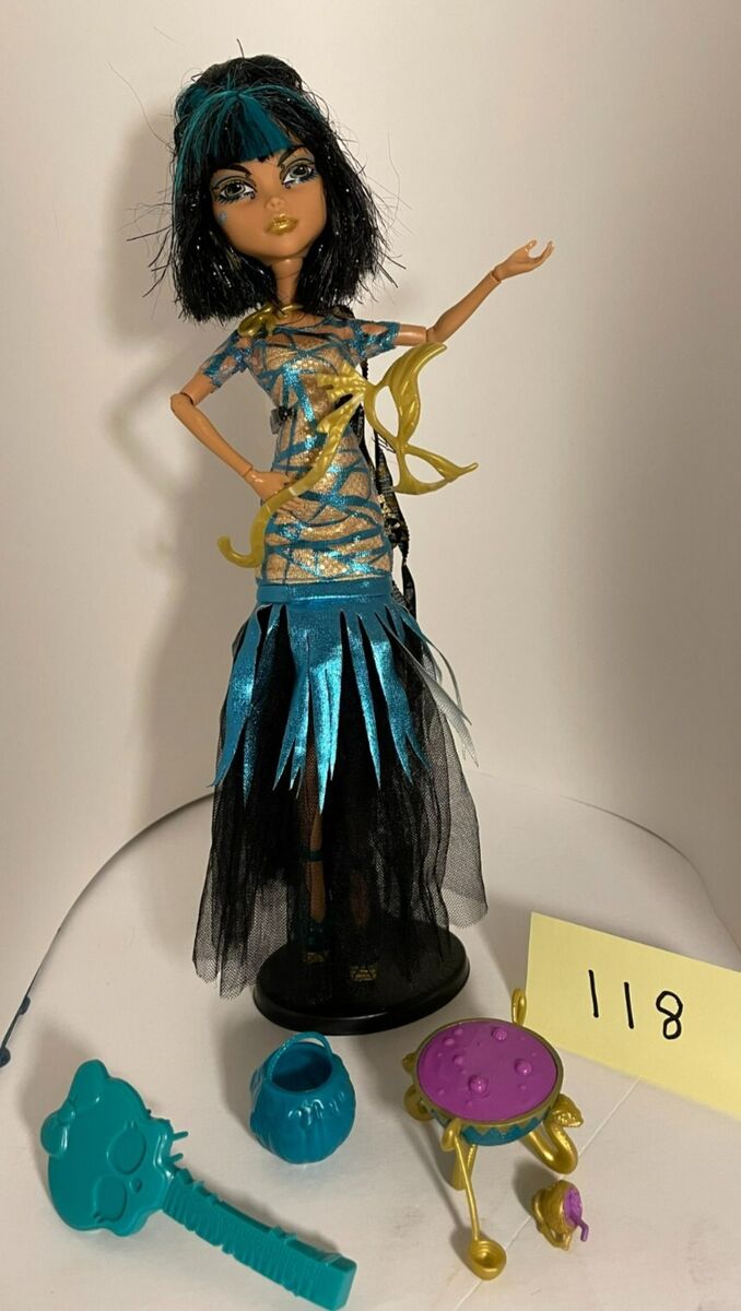 Monster High Ghouls Rule Cleo De Nile Doll