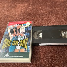 ONE ON ONE -  BASKETBALL - LIONEL SIMMONS, BO KIMBLE -  VHS VIDEO