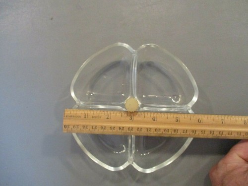 Vintage Clear Glass Divided Relish Dish Clover Shape With Cream Handle - Picture 6 of 6
