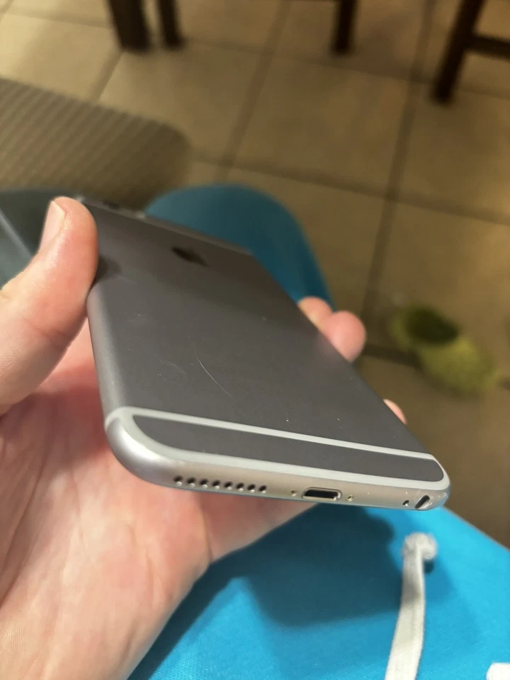 Apple iPhone 6 Plus 16GB 64GB Factory Unlocked -TOUCH DISEASE NEEDS REPAIR - Image 4 of 4