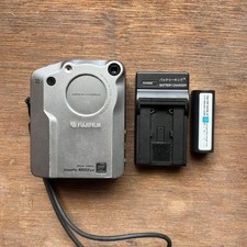 FUJIFILM FinePix 4800z Silver Digital Camera 2.5MP 3x Optical Zoom From JAPAN