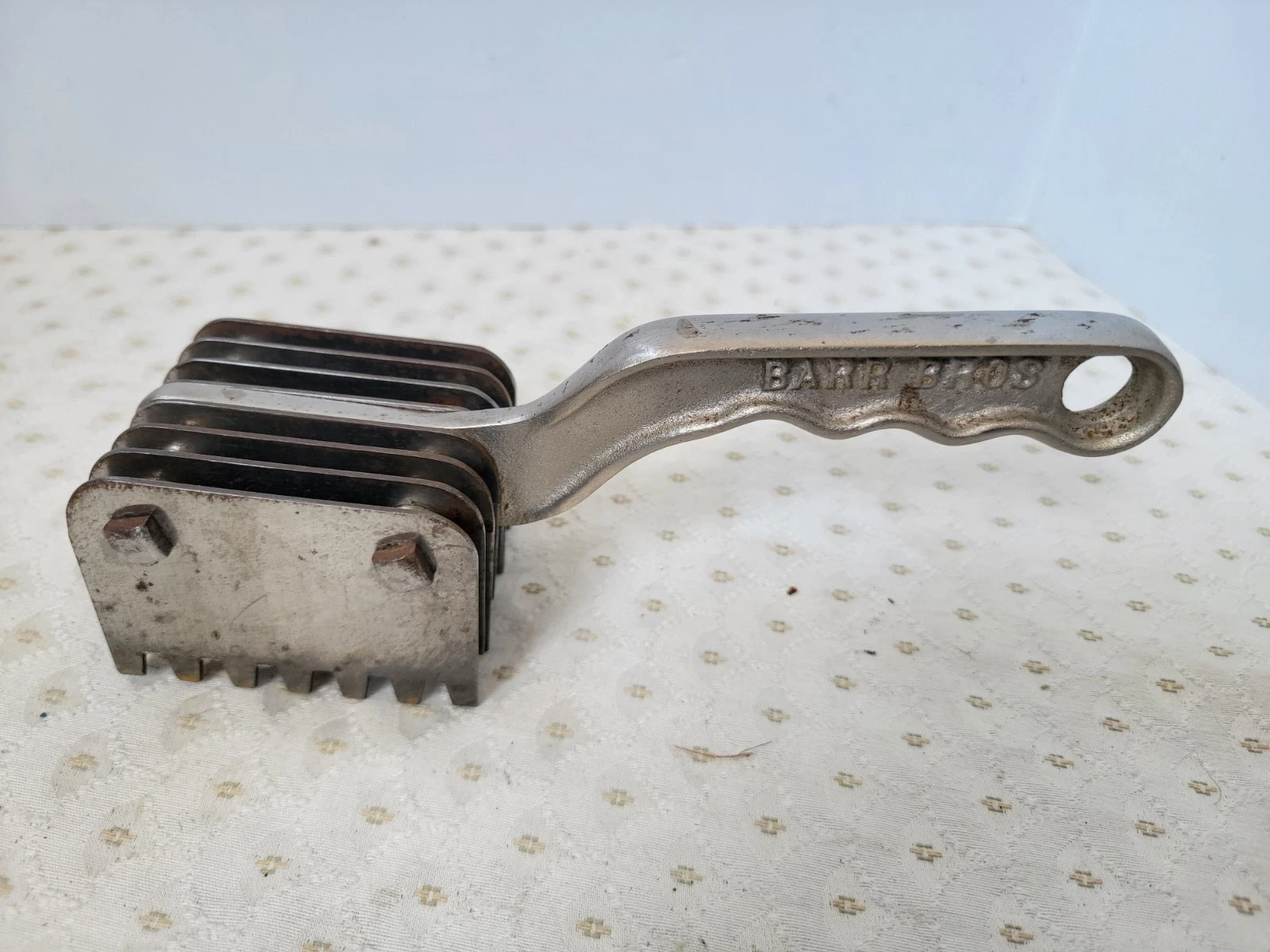 Vintage Barr Brothers Meat Tenderizer Heavy Duty Tool
Opens in a new window or tab