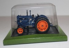 Tracteur Fordson E27N, échelle1/43