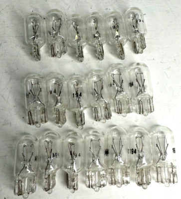 EIKO 194 AUTOMOTIVE REPLACEMENT LIGHT BULBS LOT OF 19
