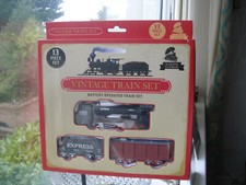 13 Pcs Classic Battery Operated Vintage Train Set With Train Tracks Set