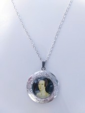 Anne Boleyn Pendant Locket Necklace - Anne Boleyn Jewellery - Anne Boleyn Tudor
