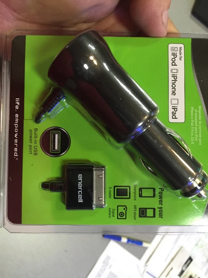 Car Power Adapter ( Charger ) for iPhone , iPad , iPod with USB Port - Image 3 of 4