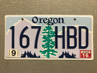 OREGON LICENSE PLATE PINE TREE  PURPLE MOUNTAINS RANDOM LETTERS/NUMBERS FAIR