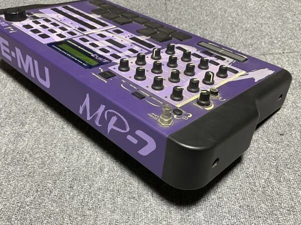 E-MU MP-7 Command Station Midi Sequencer Digital Sound Synthesizer Fully Working - Image 2 of 4