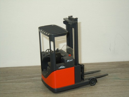 Forklift Linde R14 - Conrad 2981 Germany 1:25 *50801 - Picture 3 of 4