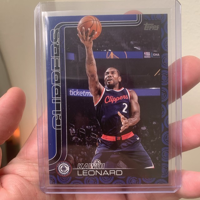 2025-26 Topps Basketball Kawhi Leonard Clippers Team Logo Color border Match
