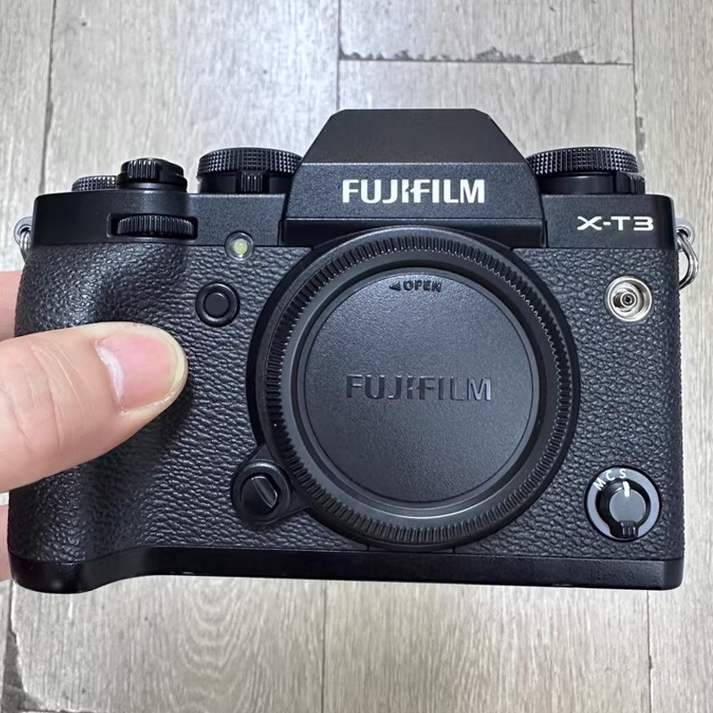 Fuji Fujifilm X T3 XT3 26.1MP 4K/60 Mirrorless Digital Camera