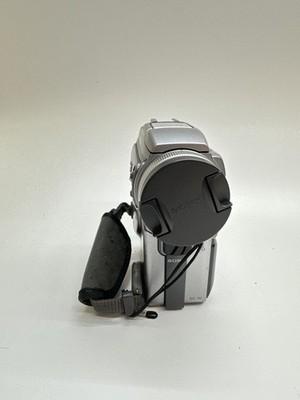 Caméscope Sony Handycam DCR-PC120e – Pour Pièces Détachées
