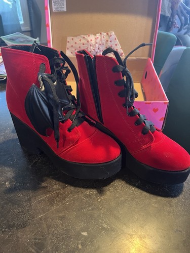 Iron Fist Red And Black Bat Wing Boots size 10 - Picture 3 of 5