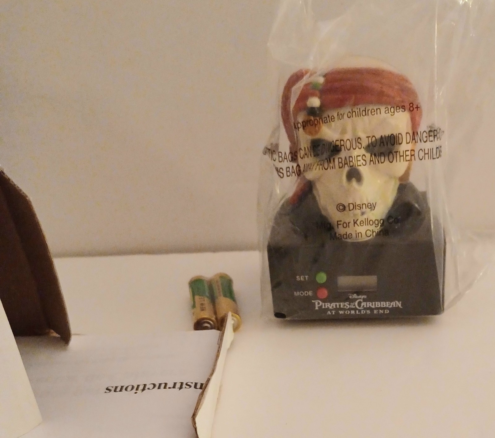 Disney's Pirates of the Caribbean At World's End Skull Projector Alarm Clock