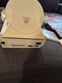 Sega Dreamcast Bundle System w Games Controllers 