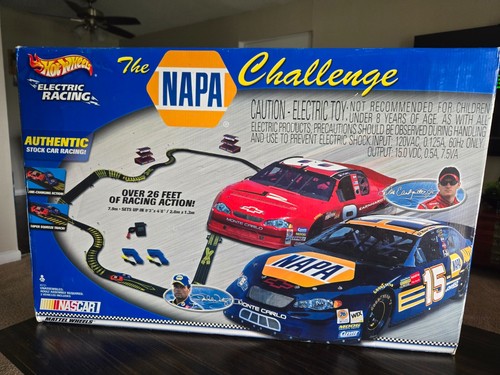 Mattel Hot Wheels 'The NAPA Challenge' Electric Race Track, NIB, Item 85721