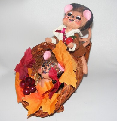 Annalee doll Cornucopia Centerpiece Mouse Pilgrim Native American Thanksgiving