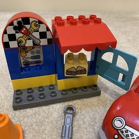LEGO Duplo Mickey's Car Workshop 10829 Toy Building Set Disney Junior Clubhouse