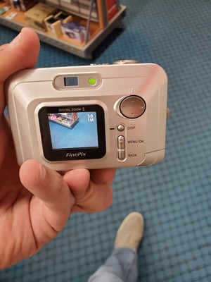 Fuji Finepix A200 Vintage Digital Camera: Works Great; Mint Fuji Finepix A200 Vintage Digital Camera: Works Great; Mint