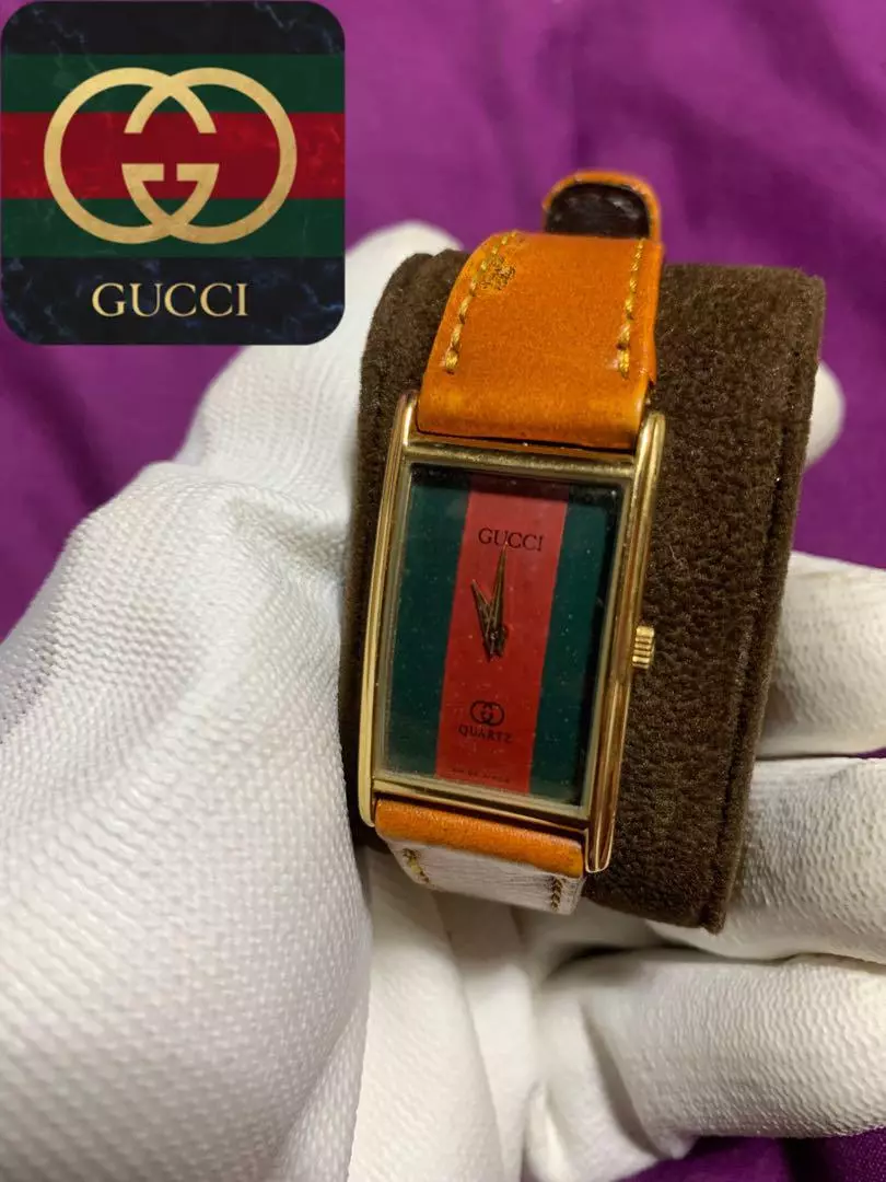 Montre femme Gucci vintage 1026M