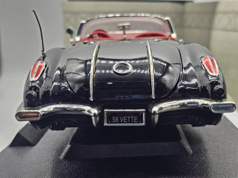 Chevrolet Corvette 1958 Nero 1:18 Motor Max In Box - Immagine 4 di 4
