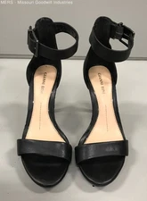 Gianni Bini Women Black Heels - US 7