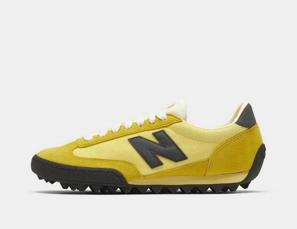 New Balance Gator Run in Yellow Men's Shoes