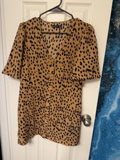 Boohoo Brown Leopard Print V-Neck Button Front Tunic (A)