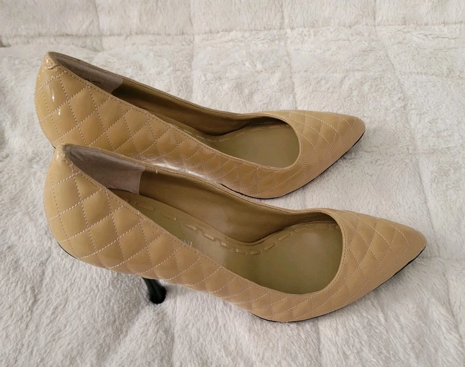 Zapatos de salón ENZO ANGIOLINI beige acolchado imitación cuero tacón alto talla US 10 Foto 2 de 4